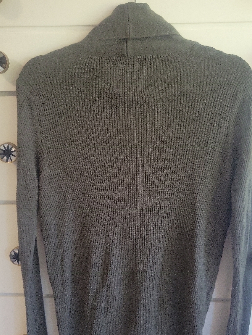 A "Casual Moment" LG -American Eagle Outfitters Olive Green Waffel Knit Cardigan - Picture 6 of 7